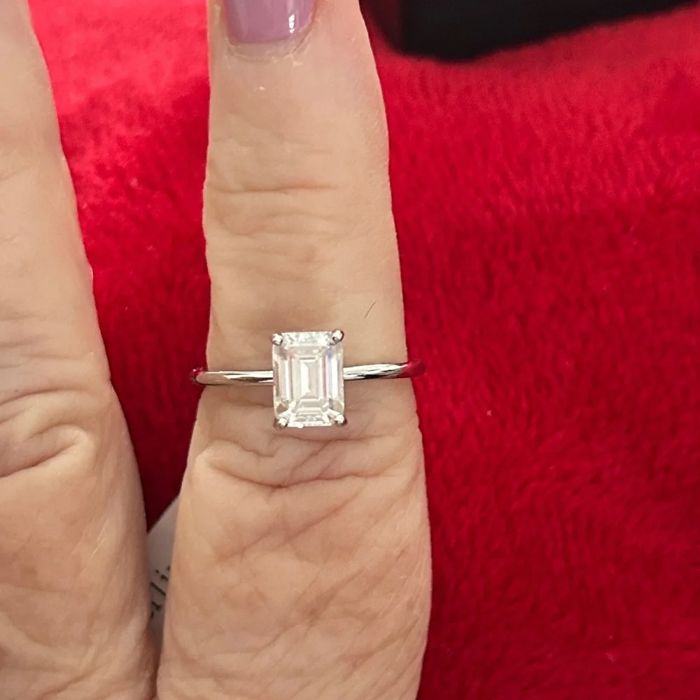 Moissanite beautiful 6mmx8mm